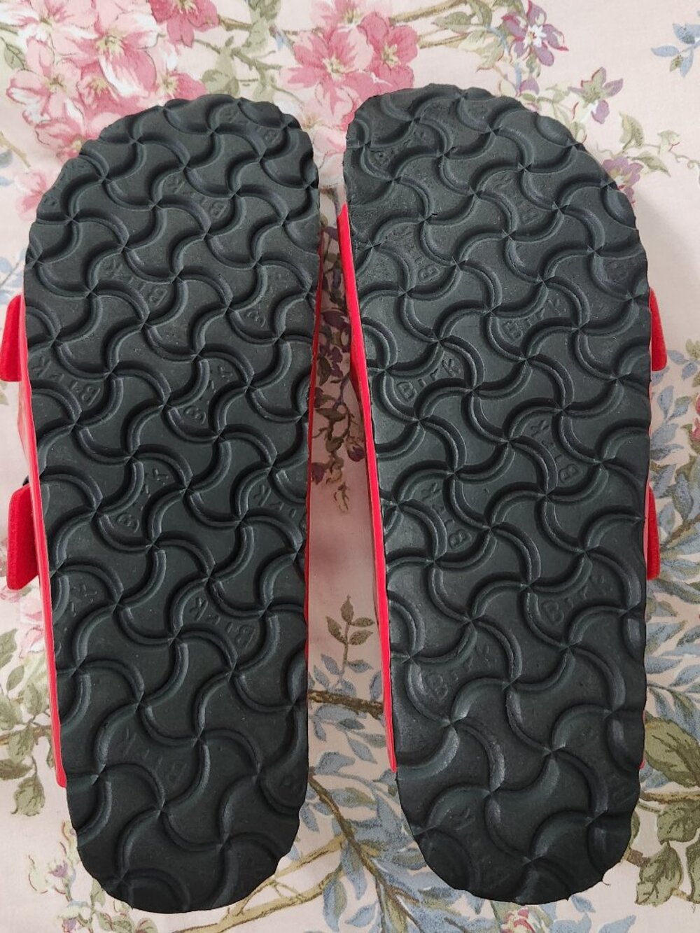 Birkenstock Red Patent Leather Sandals - Picture 4 of 4